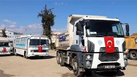 Akdeniz Belediyesi’nin Deprem Bölgesine Gönderdiği Ekipler Arama-kurtarma Faaliyeti Yürütüyor