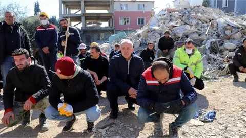 Başkan Gültak, Deprem Bölgesinde