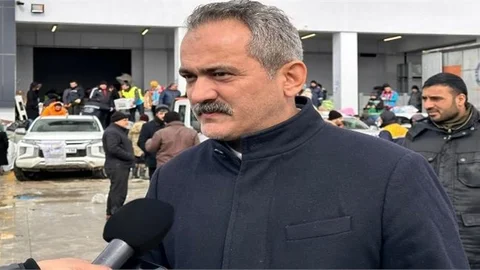 Deprem Bölgesindeki İllerde Öğrenciler İçin İkinci Dönemde Devam Koşulu Aranmayacak