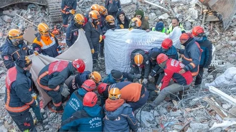 Mersin İtfaiyesi Mucizelere İmza Atıyor