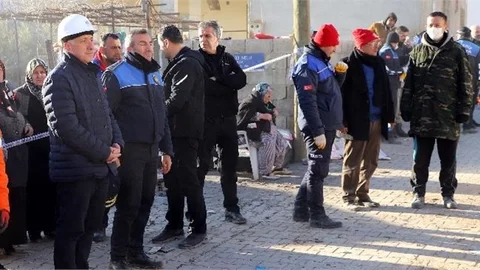 Akdeniz Belediyesi Zabıta Müdürü Ufuk Sivaslıoğlu; Deprem Bölgesinde Tanık Olduklarını Anlattı