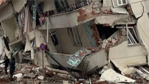 Hatay Depreminde 6 Kişi Hayatını Kaybetti