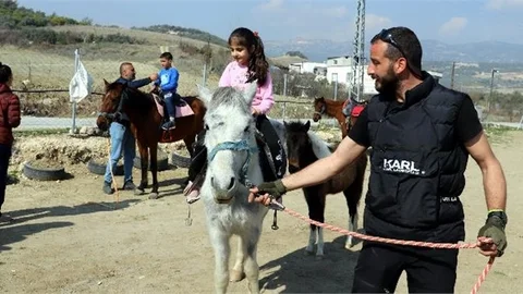 Depremin Minik Ruhlarında Yarattığı Olumsuz İzleri Bir Nebze Unuttular