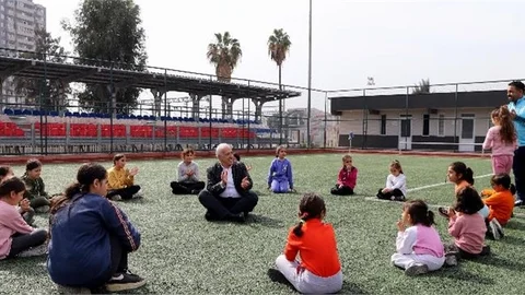 Deprem Mağduru Çocuklar ve Aileleri Farklı Etkinlik ve Oyunlarla Moral Buluyor