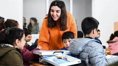 202 Bin 817 Depremzede Öğrenciye Nakil İmkÂnı Sağlandı