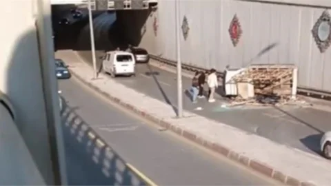 Kamyonet Yan Yattı, 1 Yaralı