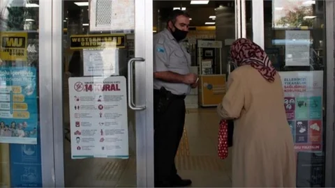 Mart Ayına İlişkin 2,7 Milyar TL Tutarındaki Yaşlı Aylığı ve Engelli Aylığı Hesaplara Yatırıldı