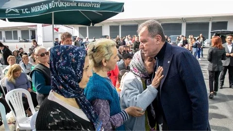Başkan Seçer, Mersin Büyükşehir'in Kentte Ağırladığı Depremzede Yurttaşları Ziyaret Etti