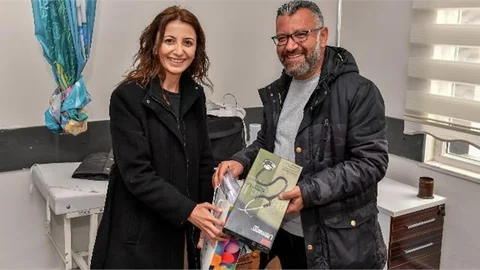 Büyükşehir’den Deprem Bölgesindeki Sağlık Çalışanlarına Malzeme Desteği