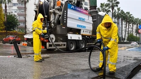 Başkan Seçer, Mersin’de Etkili Olan Dolu Yağışına İlişkin Konuştu
