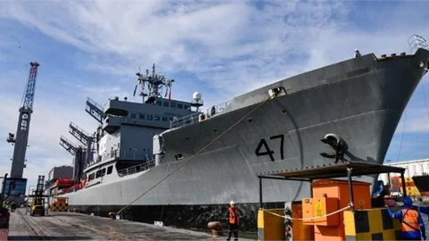 Pakistan'dan Gelen İnsani Yardım Malzemesi Mersin Limanı'nda