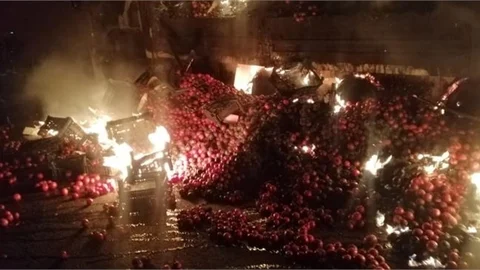 Domates Yüklü Kamyonda Yangın