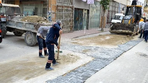 Fen İşleri Ekipleri, Akdeniz’in Dört Bir Yanına Hizmet Veriyor