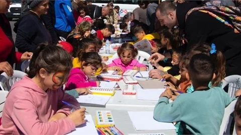 Deprem Bölgesinden Gelen Çocuklar Büyükşehir’in Çizim Atölyesi’nde Buluştu