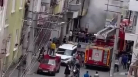 Mersin'de Bir Evde Yangın Çıktı