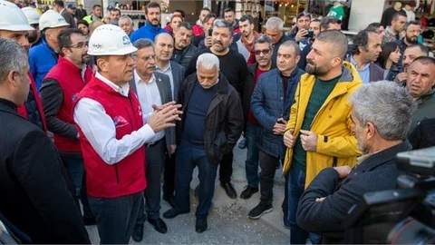 Başkan Seçer, İstiklal Caddesi’nde İncelemelerde Bulundu