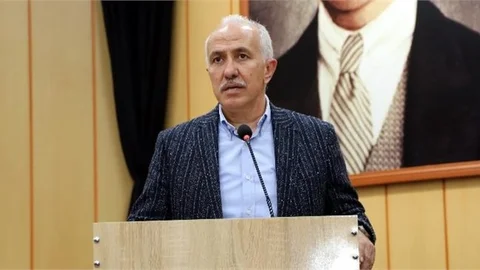 Akdeniz Belediye Başkanı Mustafa Gültak; "Tüm Belediyelerimiz Kanser Hastalarına Ücretsiz Servis Hizmeti Vermeli"