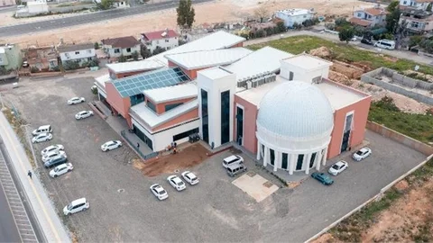 Başkan Seçer, Mersin Büyükşehir’in ‘iklim ve Çevre Bilim Merkezi’ni İnceledi