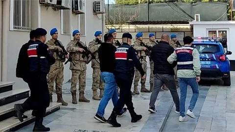 Mersin’de Jandarmadan Kökünü Kurutma Operasyonu; 60 Gözaltı