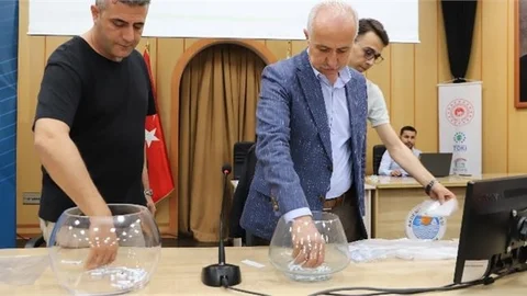 67 Konut İle 11 Ticarethanenin Kurası, Noter Huzurunda Gerçekleşti