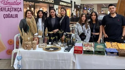 Depremzede Kadınların El Emeği, Göz Nuru Eserleri Beğeniye Sunuldu