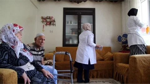 Evde Bakım Yardımı Hesaplara Yatmaya Başladı