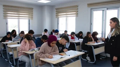 Büyükşehir’den Öğrencilere Ara Tatil Önerileri Akbalık: "Ara Tatil Motivasyon Olarak Olumlu Etkiye Sahip"