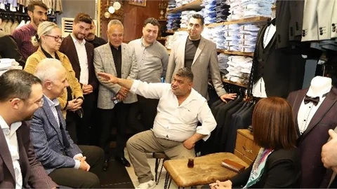 Akdeniz Belediye Başkanı Gültak, Esnaf ve Vatandaşlarla Buluştu