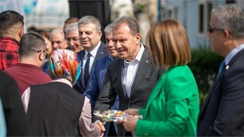 Başkan Seçer, MESKİ ve Mersin Büyükşehir Personeli İle Bayramlaştı