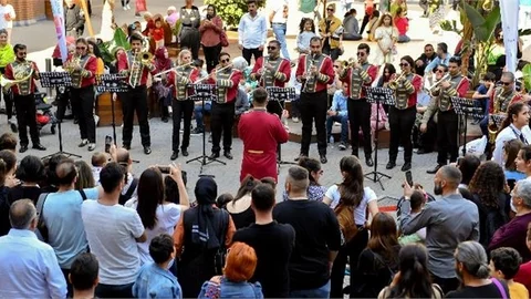 Mersin Büyükşehir Kent Orkestrası Bandosu’nun Tüm Şarkıları Çocuklar İçin