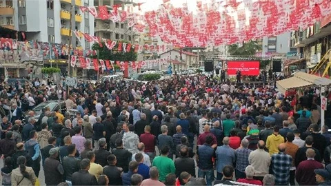 "Miting Gibi Bayramlaşma"