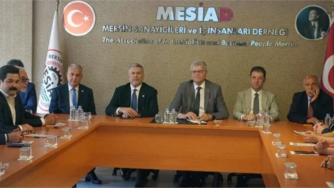MHP Mersin Milletvekili Adayı Dr. Levent Uysal, İş İnsanları İle Bir Araya Geldi