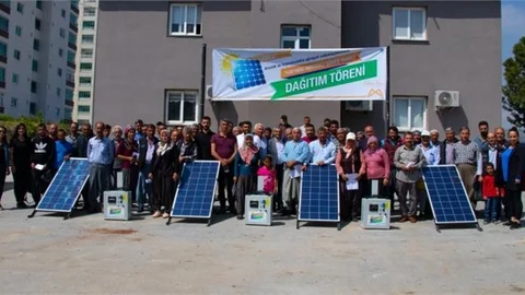 Mersin Büyükşehir Torosların Zirvesini Aydınlatıyor