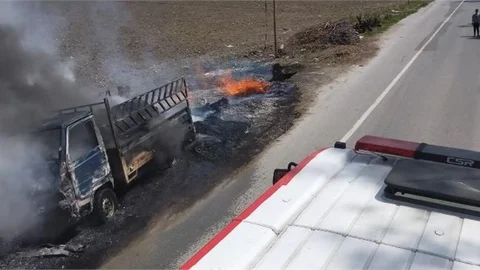 Mersin'de Odunluk Alanda Çıkan Yangın Pikaba Sıçradı