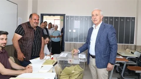 Akdeniz Belediye Başkan Gültak; 14 Mayıs Sonuçlarını Değerlendirdi