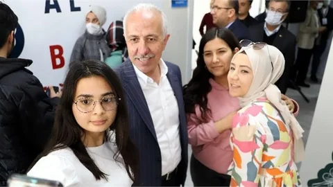 Akdeniz Belediye Başkanı Gültak’tan 19 Mayıs Kutlama Mesajı