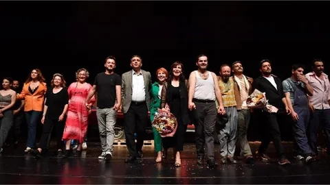 Mersin Büyükşehir Şehir Tiyatrosu Ödülleri Topluyor