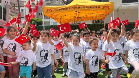 Mersin Büyükşehir’in Minikleri Bayram Coşkusunu Yaşadı