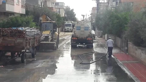 Sağanak Yağışlarla Oluşan Su Baskınlarının Yarattığı İzler Siliniyor