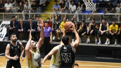 Carettalar Yarı Finalde