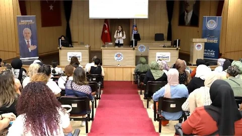 Akdeniz Belediyesi’nden Ebeveynlere; "Çocuğum Okula Hazır Mı Semineri"