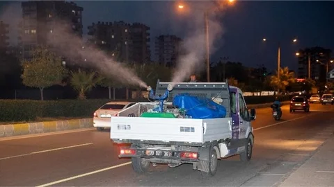 Mersin Büyükşehir’in İlaçlama Faaliyetleri Gece-gündüz Sürüyor