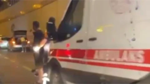 Motosiklet Araca Çarptı, 1 Ölü