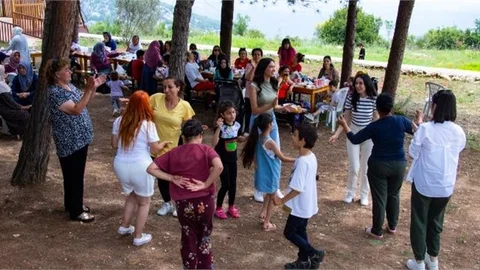 Mersin Büyükşehir’den Depremzede Vatandaşlar İçin Piknik Etkinliği