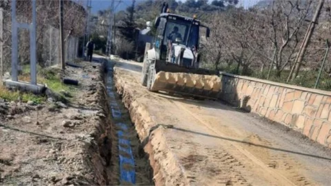 Dalakderesi’nin İçme Suyu Hatları Yenilendi