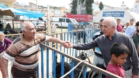 Başkan Gültak Kurban Kesim ve Satış Noktalarını Ziyaret Etti