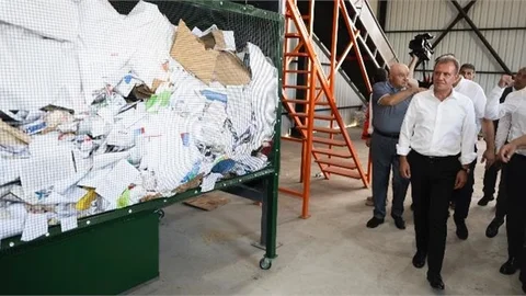 Başkan Seçer, Yenişehir Belediyesi’nin ‘ambalaj Atığı Toplama ve Ayrıştırma Tesisi Açılışı’ İle ‘yenişehir Çevreci Halk Kart Lansmanı’na Katıldı