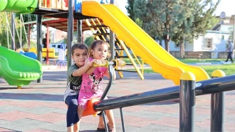 Virane Haldeki Park Yenilenerek, Modern Hale Getirildi