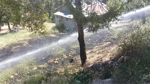 Ormana Bitişik Evin Bahçesinde Yangın