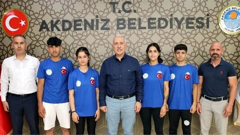 Akdeniz’in Türkiye ve Avrupa Şampiyonu Kick Boksçularından Başkan Gültak’a Ziyaret